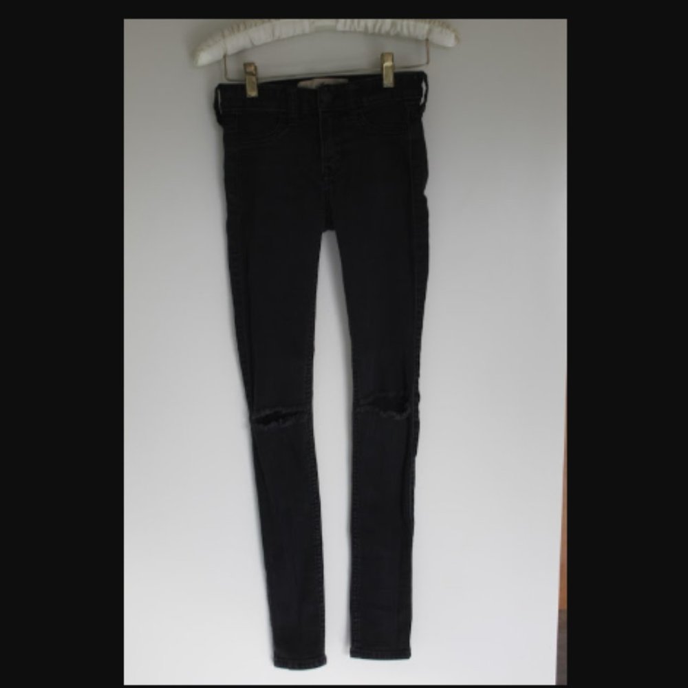 Super skinny jeans.